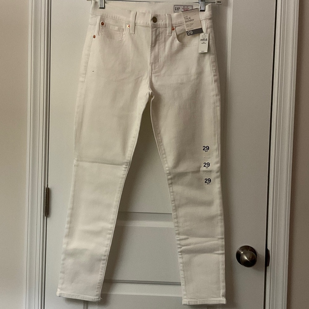 GAP Women's White Straight Leg Jeans